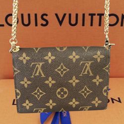 Authentic Louis Vuitton Purse With Chain for Sale in Nashville, TN - OfferUp