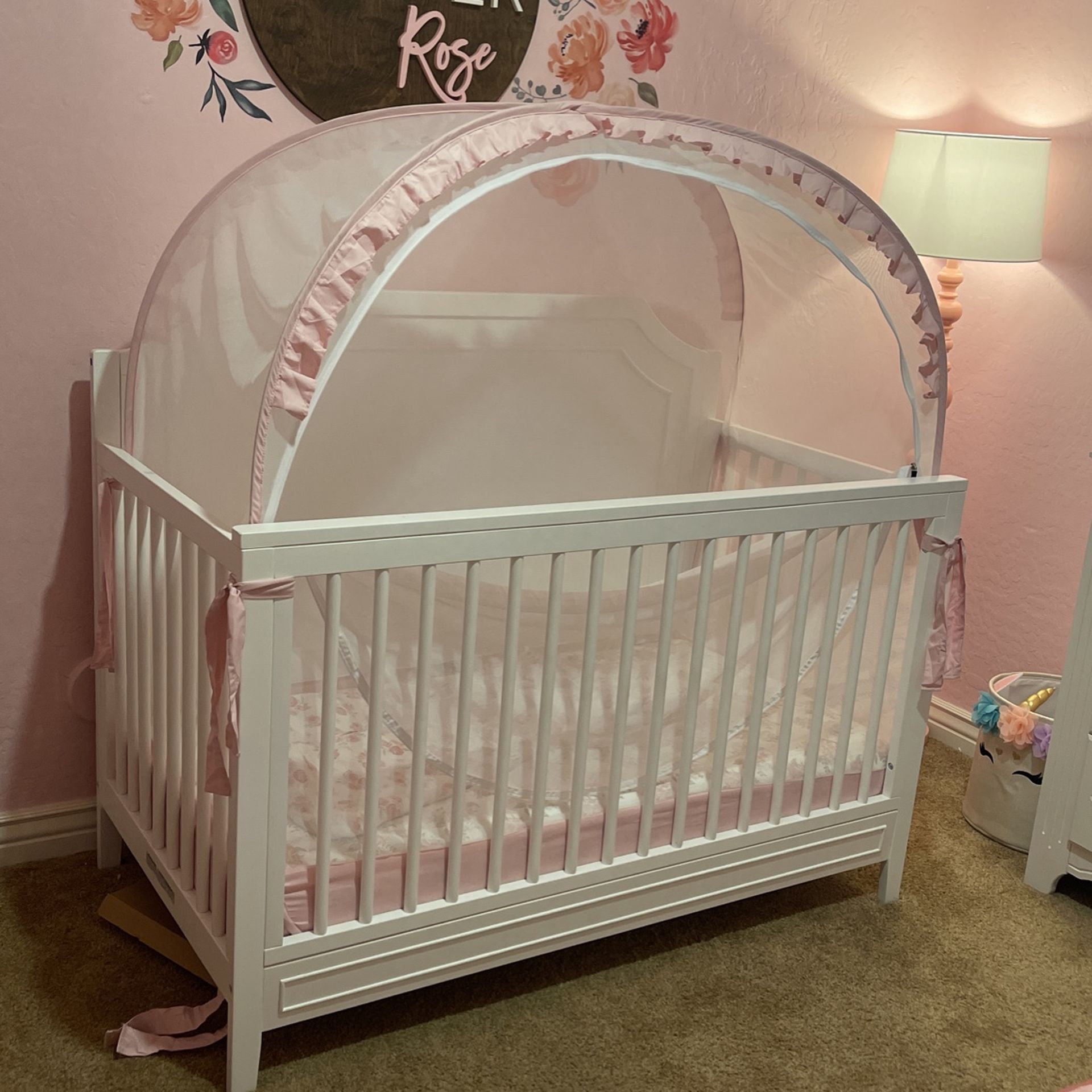 White Crib MUST be Picked Up September 19th