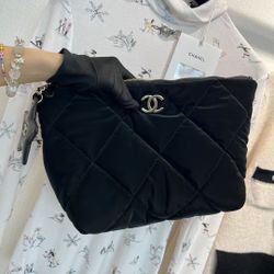 Chanel 25N velvet clutch bag black