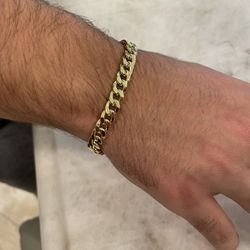 Fathers Day Gift Cuban Link 8.5” Yellow Gold Bracelet 