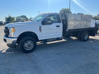 2017 Ford F-350 Chassis