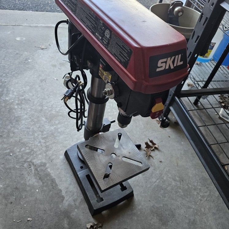 SKIL 3320 10" DRILL PRESS- USED ONE TIME!