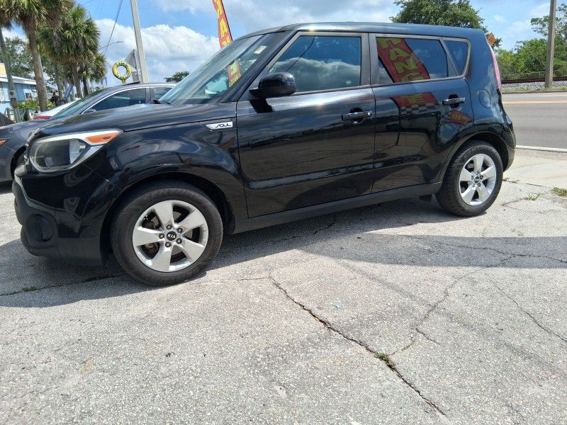 2017 Kia Soul 1.6  Automatic $5500 (OBO) (contact info removed)