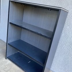 Free Bookshelf