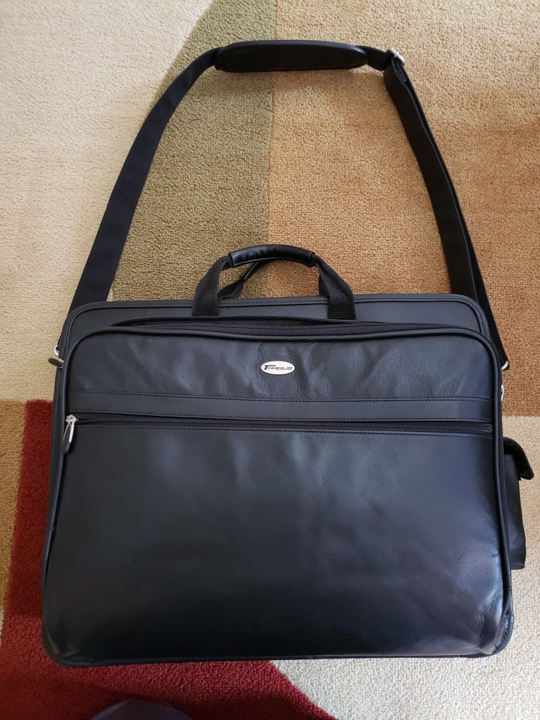 Targus Laptop Computer Bag Black Shoulder Strap 17 X 14 Carryall Leather