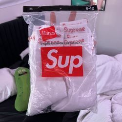 Supreme Socks