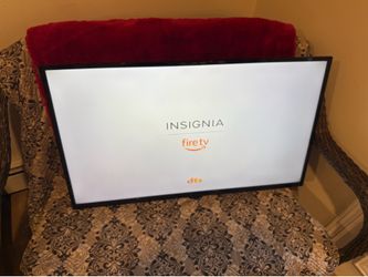 40 inch FireTv with wall mount bracket