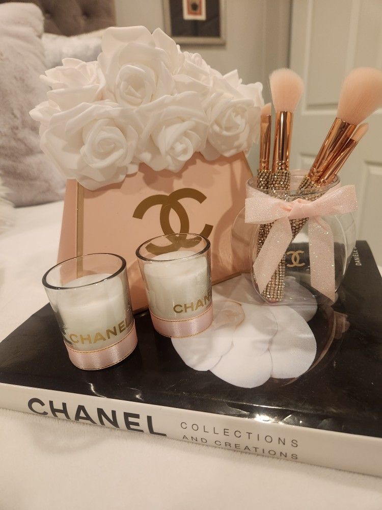 Super Cute Glam Vanity Set!