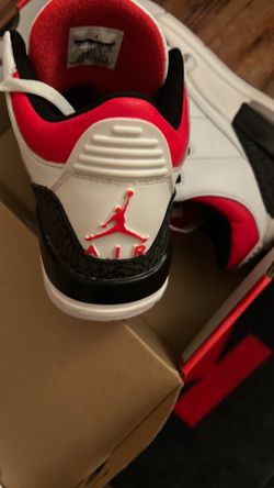 Jordan 3 Retro SE "Fire Red Denim”