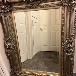 Mirror 51x38 Inches‼️