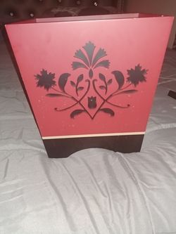 Small bathroom trashcan