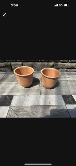 2 Small Plant Pot