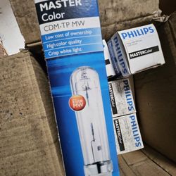 Phillips Master Color CDM-TP MW Crisp White Light