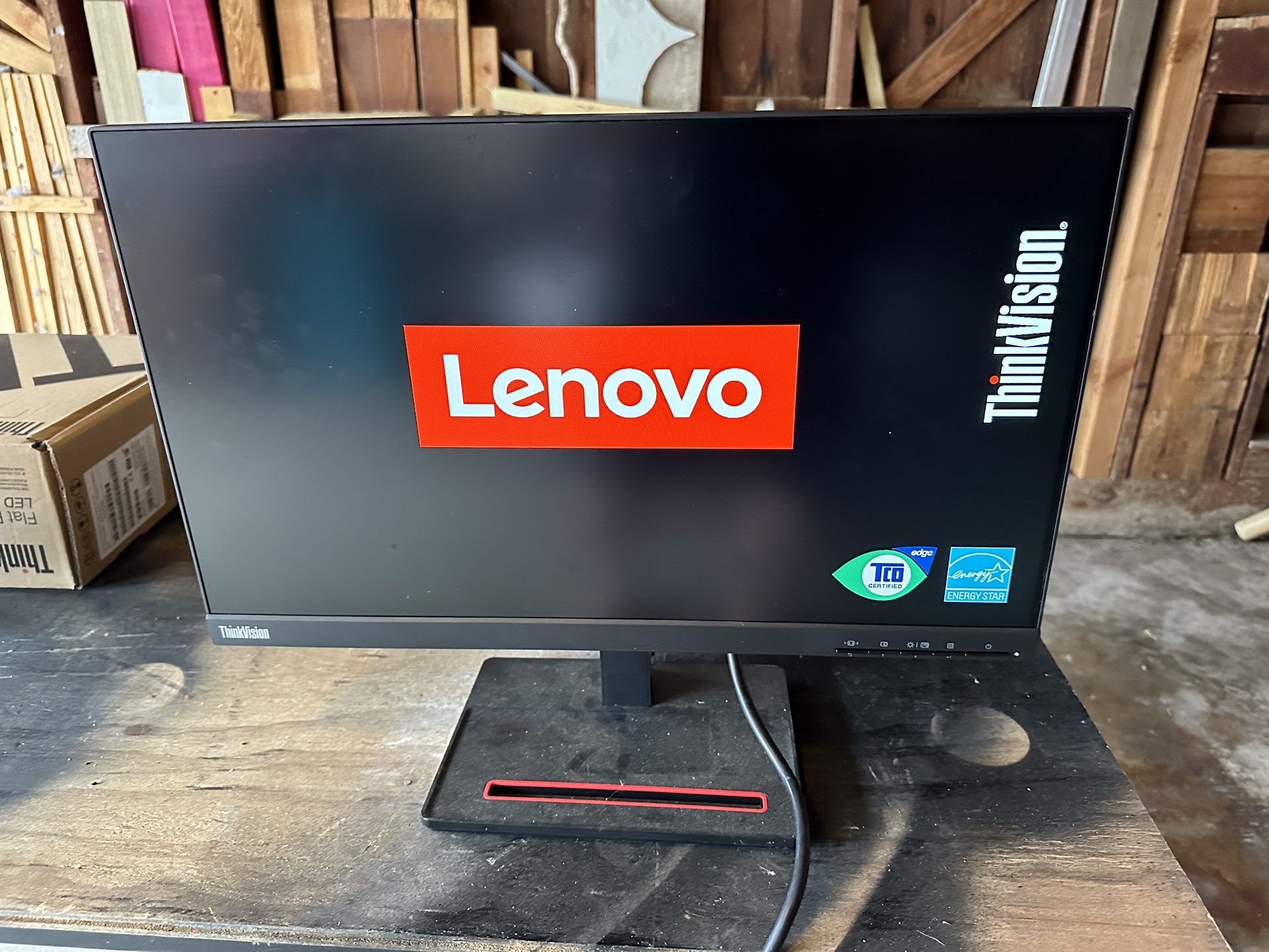 LENOVO THINKVISION 22” COMPUTER MONITOR