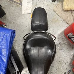 Harley-Davidson two-piece motorcycle seat In Real good Shape 