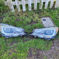 2015 Subaru Headlight Assembly 