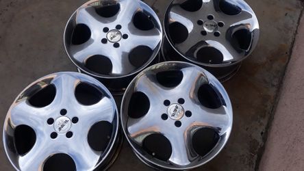 4 used wheels 18 inch chrome Antera wheels collectable$400