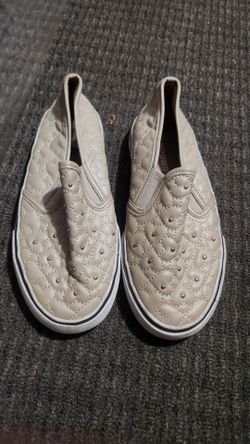 Beige girls shoes
