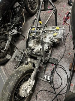 1983 Honda Goldwing Gl1100 motor/partial frame