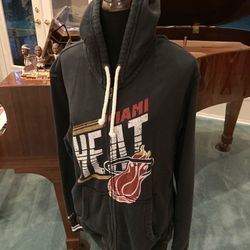 MIAMI HEAT Hoodie....Retro Distressed Men's XL Full Zip Warm Hooded Sweatshirt Jacket