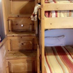 Bund Bed  Size Twin Read Wood Heavy Perfect Conditions  OBO