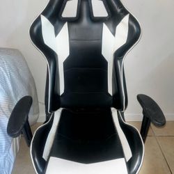 Gamer Chair Black & White