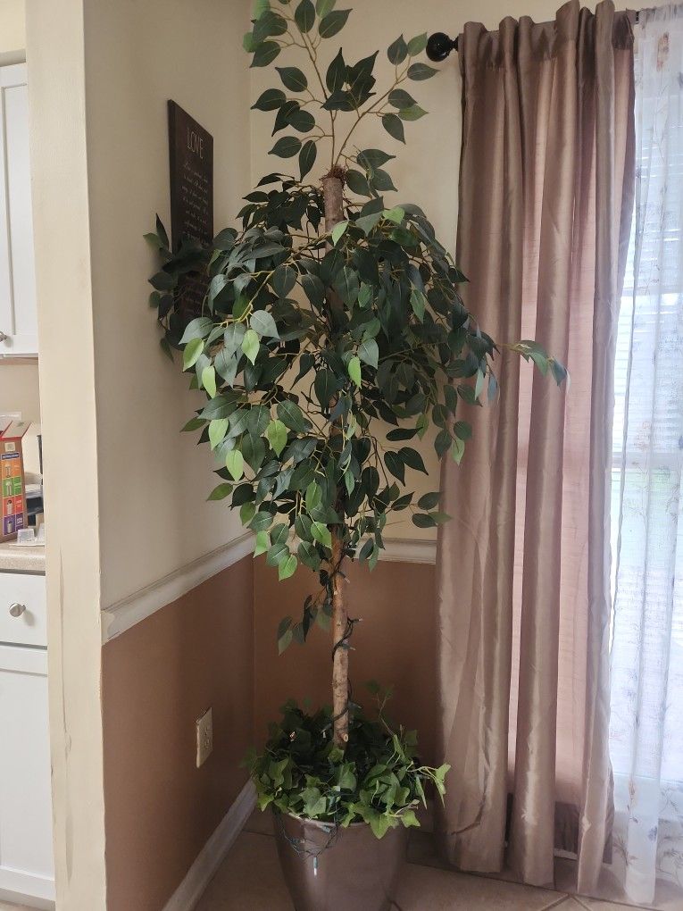 Artificial Decorative Tree With Pot