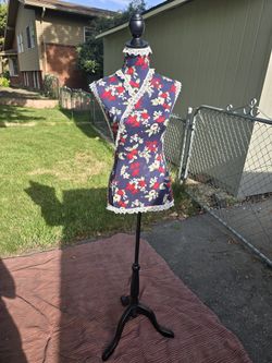 Nice Dress Form | Mannequin | Bust Form for Sewing & Crafting