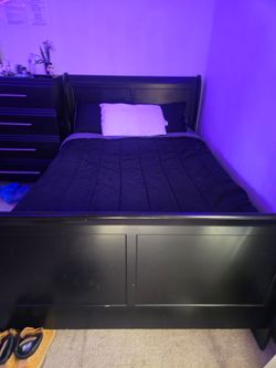 Bedroom set
