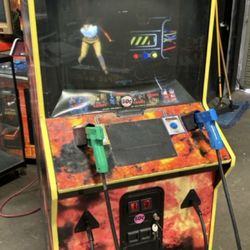 Original Maximum Force Area 51 Arcade Machine