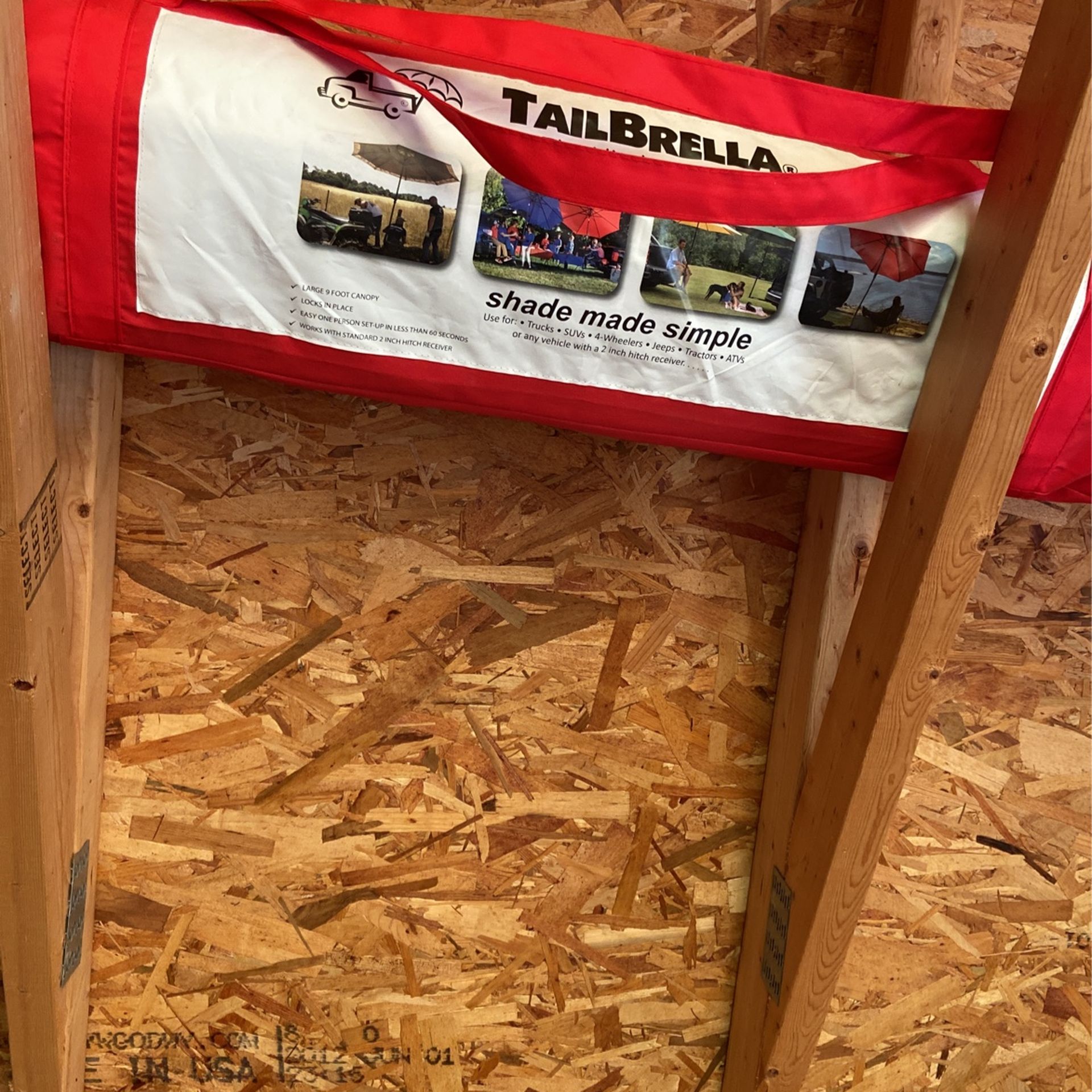 TailBrella-Hitch Umbrella