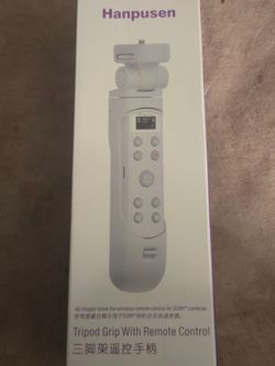 Tripod grip with control