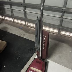 Eureka C2095A Commercial Vacuum