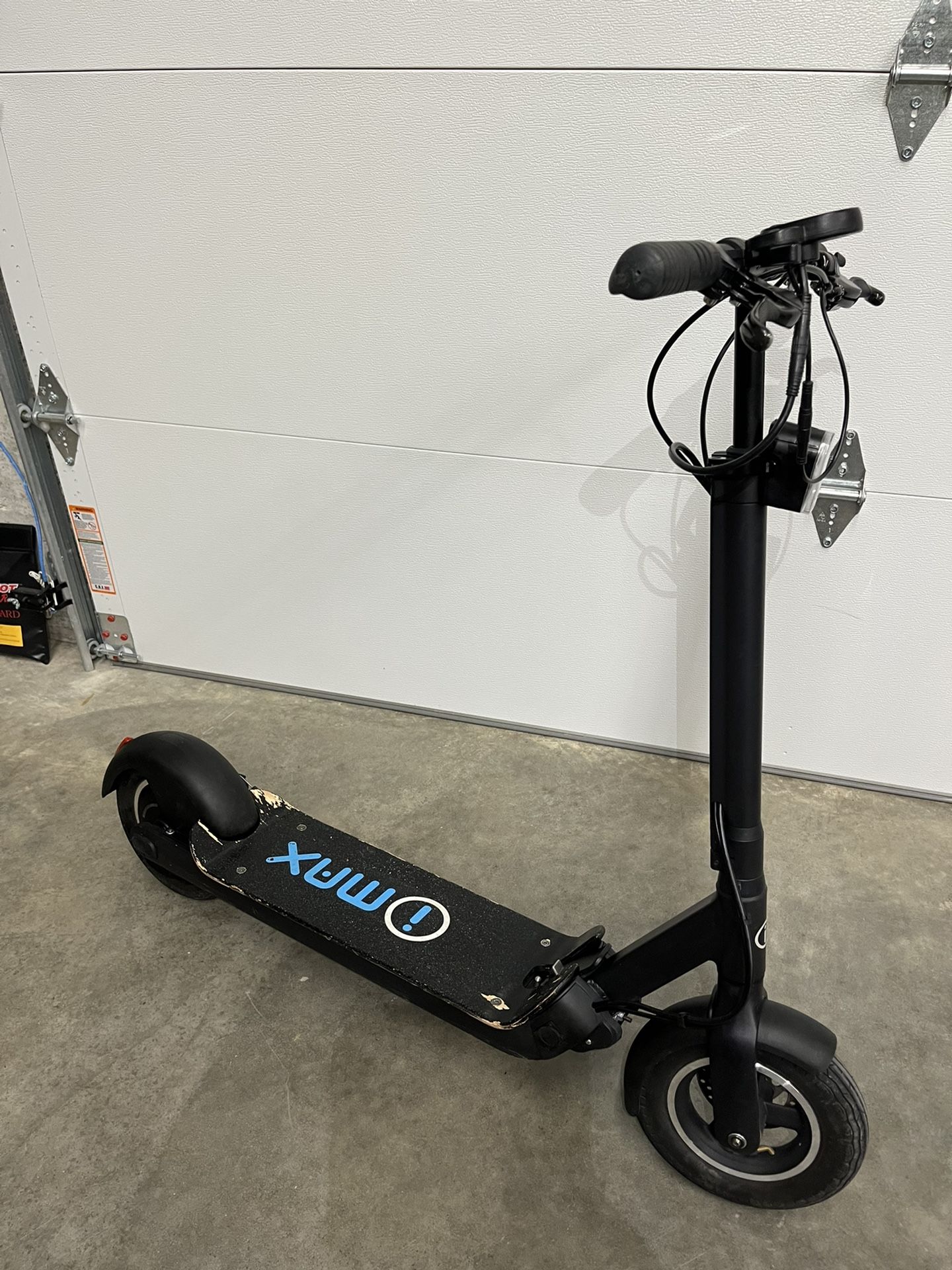 Imax S+ Electric Scooter The Imax S1+ Electric Scooter was designed with comfort and safety in mind. The large 10” inflated tires in the front and bac