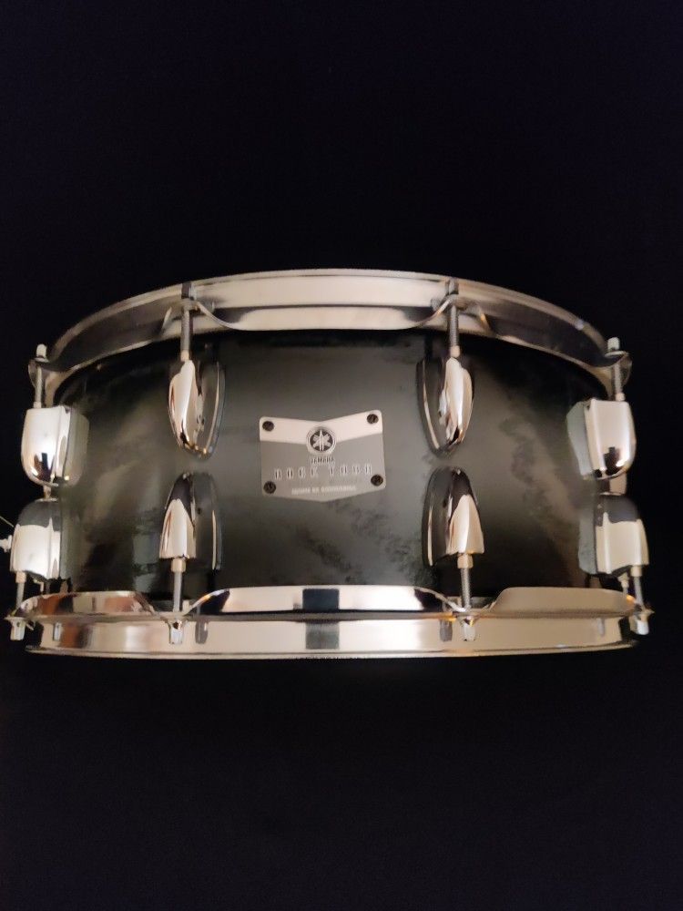 Like New Yamaha 10 Lug 14x5.5 Rock Tour Snare Drum 4 Drum set