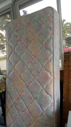 Twin Mattress Good Condition..