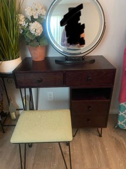 Costway Vanity Table Set with LED Mirror & Stool – Like New
