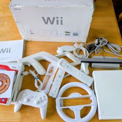 Big Wii Bundle in box w 10 games and accessories