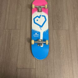 Blueprint Spray Heart Team edition Skateboard 