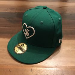 Supreme x New Era Heart Fitted hat (2017) size 1/8