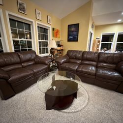 LazyBoy Leather Furniture & Coffee Table 