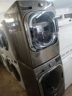 LG 29" gray stackable front load washer and gas dryer set - Free delivery