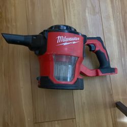 Milwaukee M18 Cordless Vacuum 