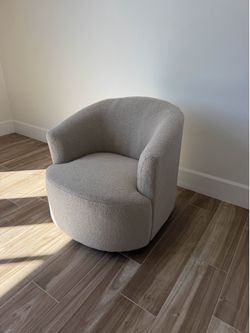 Modern Boucle Swivel Accent Chair – Taupe