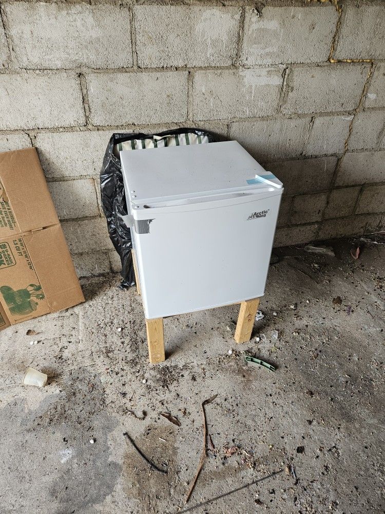 Mini Fridge