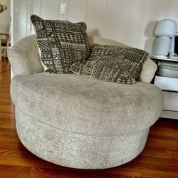 Rotating Lovers Seat