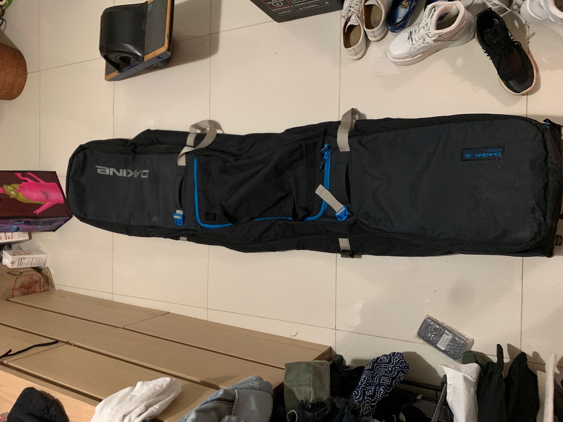 Ski/snowboard bag