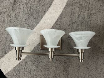 Bathroom light fixture
