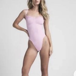 New Without Tagged Skims Seamles Sculp Laced Thong Bodysuit Size small MSRP $64