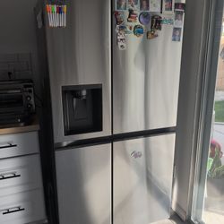 Refrigerator LG